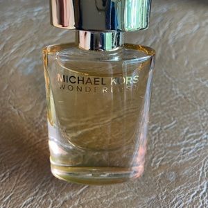 Michael Kors Wonderlust perfume